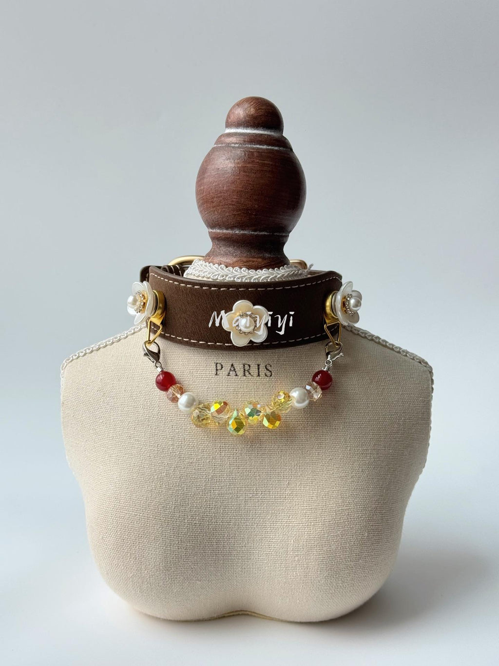Elegant Garden Party Dog Collar with Detachable Crystal Chain