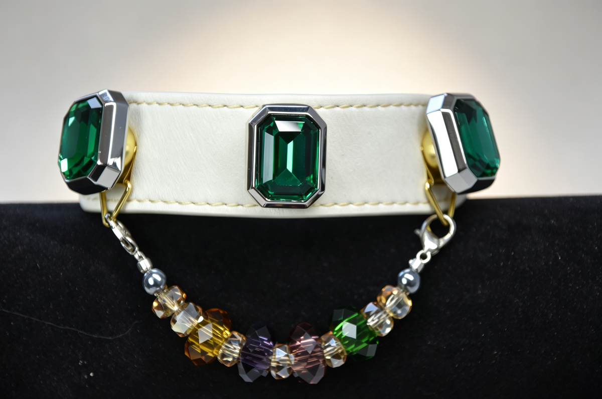 Luxury Emerald Gemstone Pet Collar - Handmade Leather & Crystal Charm