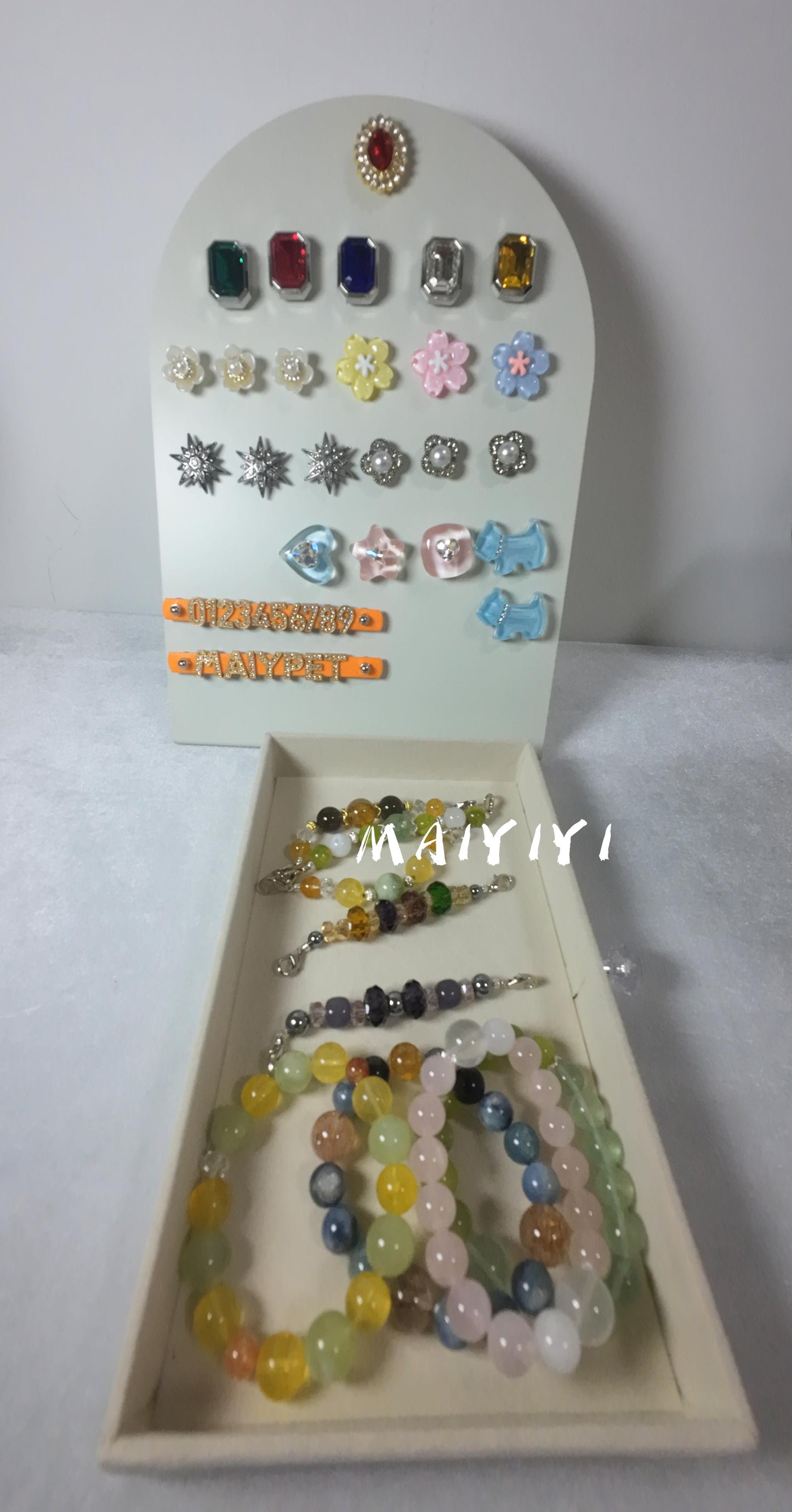 DIY Pet Crystal Gem Collar | Interchangeable Crystals & Accessories. Package Contains 1 Collar + 1 Set of Accessories & Crystals