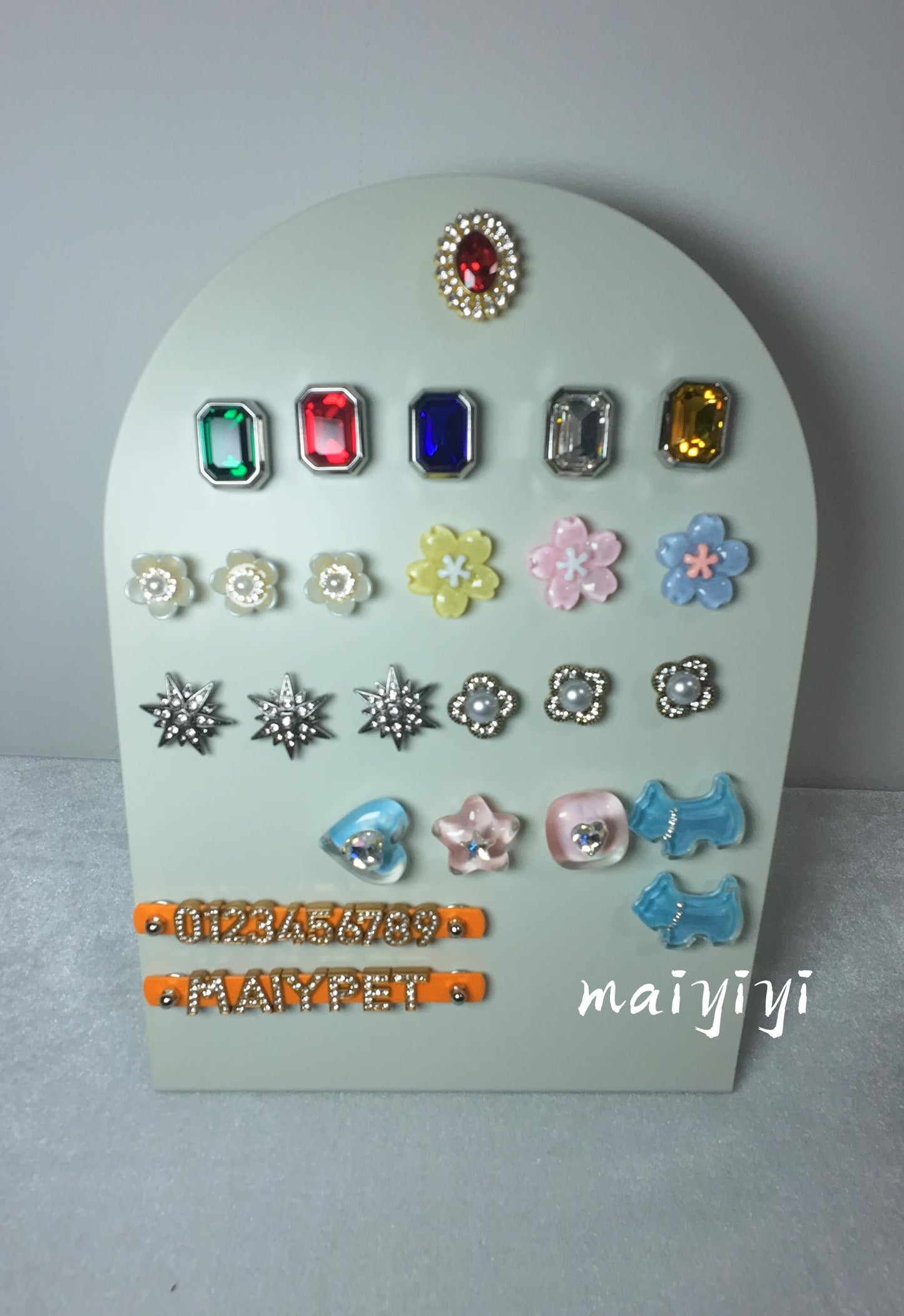 DIY Pet Crystal Gem Collar | Interchangeable Crystals & Accessories. Package Contains 1 Collar + 1 Set of Accessories & Crystals